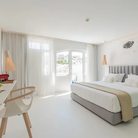 California Urban Hotel 3*